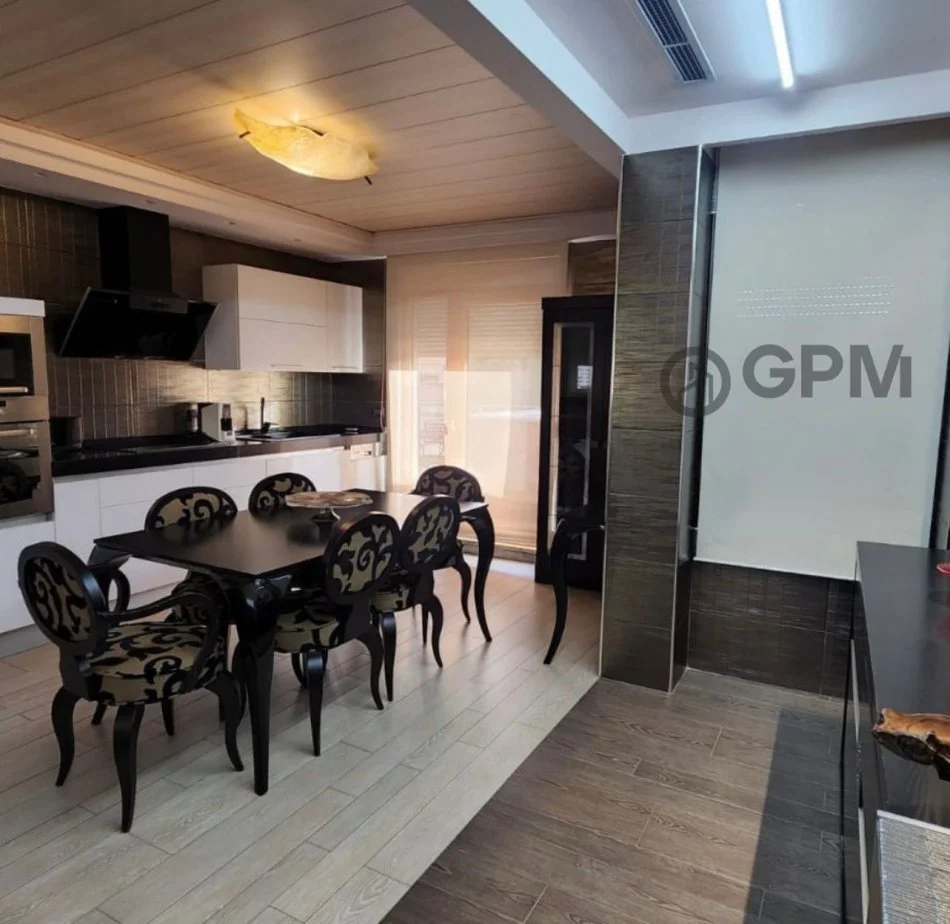 Tirane, shitet apartament duplex 2+1 Kati 7, 254 m² 490.000 € (Ish Ekspozita)