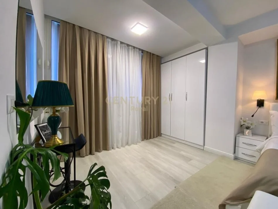 SHESIM APARTAMENT 1+1 NE BLLOK PRANE LIBRIT UNIVERSITAR