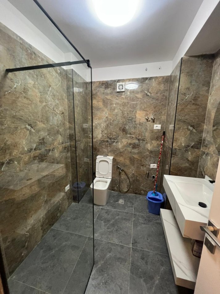 Tirane, shes apartament Kati 4, 77 m² (Rruga e Elbasanit)