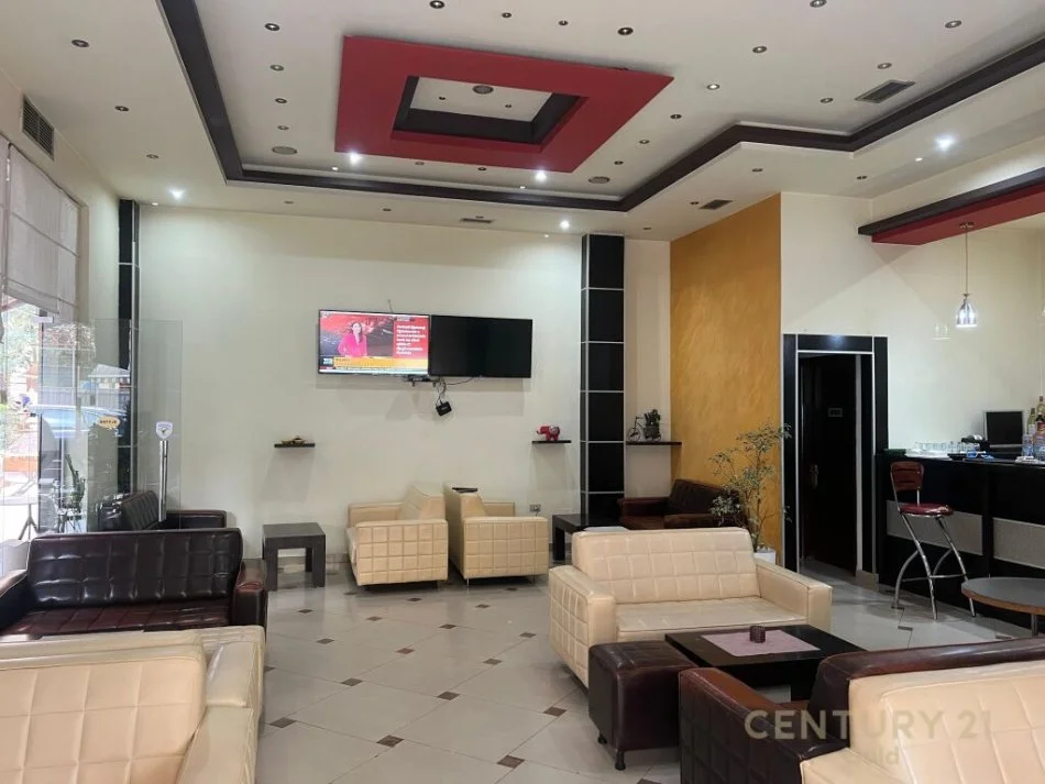 Tirane, jepet me qera lokal Kati 0, 120 m² 1.700 € (komuna)