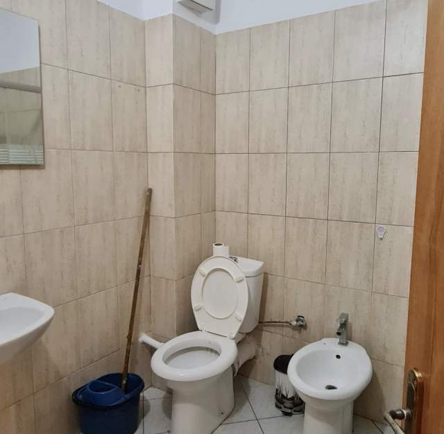 Tirane, jepet me qera apartament 3+1+BLK Kati 1, 130 m² 390 Euro (Kodra e Diellit 1)