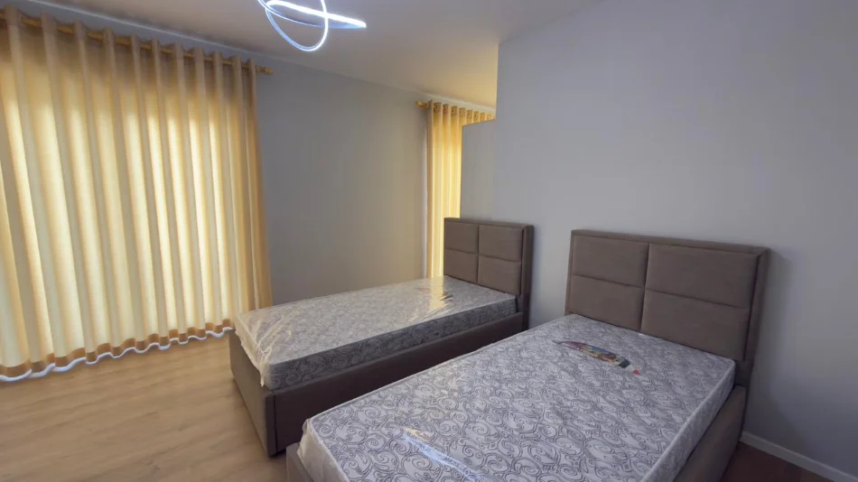 Tirane, jepet me qera apartament 2+1 Kati 8, 113 m² 600 € (Rruga Dritan Hoxha)