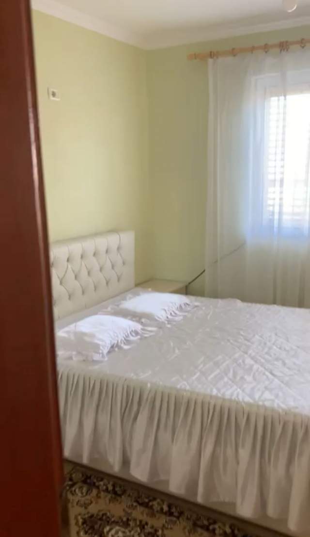 Tirane, jepet me qera apartament 1+1+BLK Kati 3, 56 m² 35.000 Leke (rruga Niko Avrami)