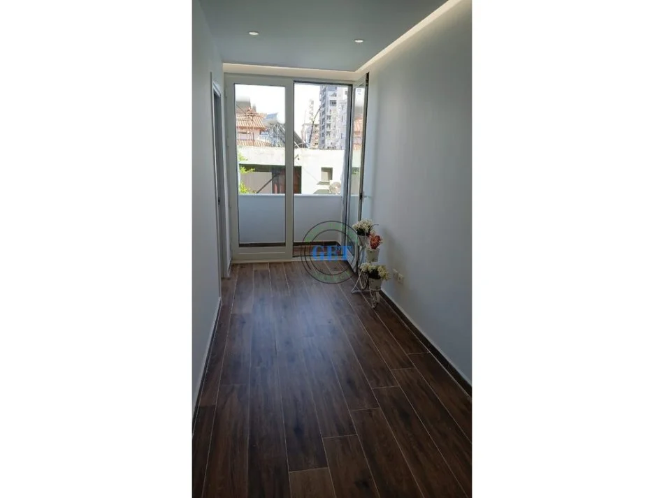 Shqiperi, shes apartament 1+1+Ballkon Kati 2, 48 m² 77.000 € 