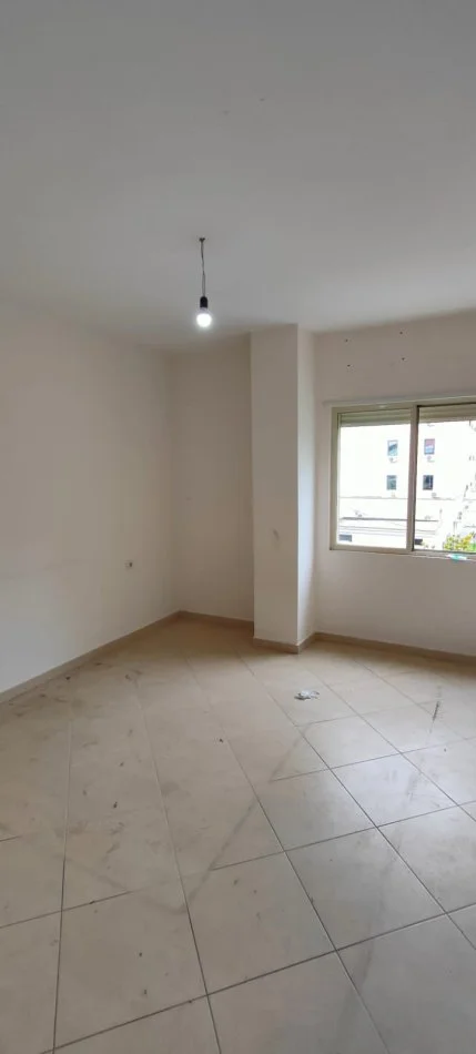 Tirane, jepet me qera apartament 2+1+Ballkon Kati 1, 90 m² 450 € (Don Bosco)