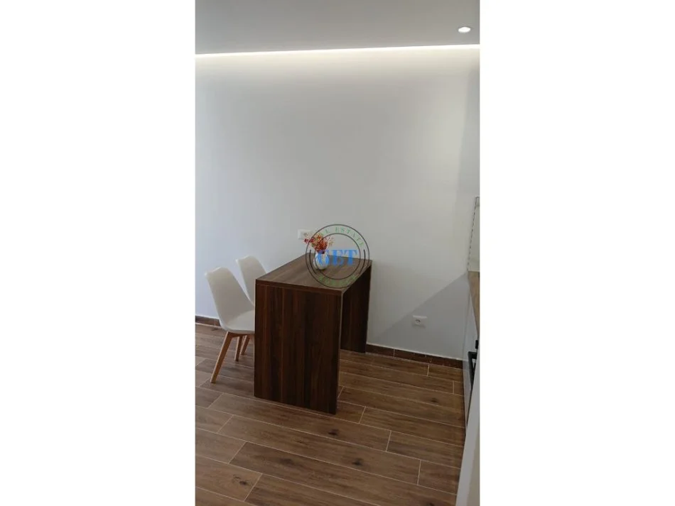 Durres, shitet apartament 1+1+Ballkon , 77.000 € (Plazh Rrota Kuqe)