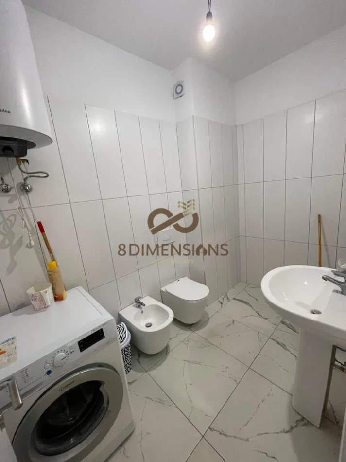 Tirane, jepet me qera apartament 2+1+Ballkon Kati 3, 90 m² 500 € (Tek Univers City - D8242A-207)