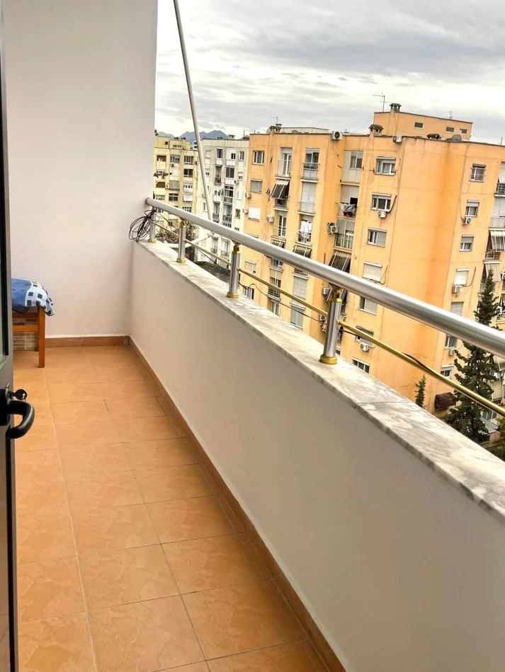Tirane, jepet me qera apartament 2+1 Kati 7, 90 m² 550 € (Laprake, Shkolla Aleks Buda)