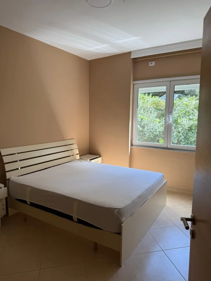 Tirane, jepet me qera apartament 2+1+Ballkon Kati 3, 100 m² 700 € (rrapo hekali)