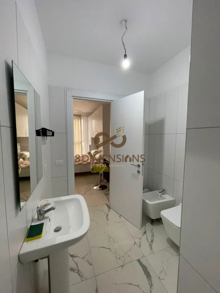 Tirane, jepet me qera apartament 2+1+Ballkon Kati 3, 90 m² 500 € (Tek Univers City - D8242A-207)