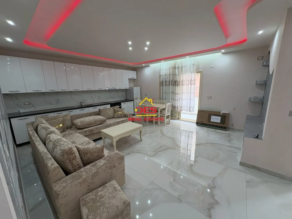 Vlore, jepet me qera Vile 2+1+Ballkon Kati 0, 134 m² 380 € (Rruga Sokrat Leka)