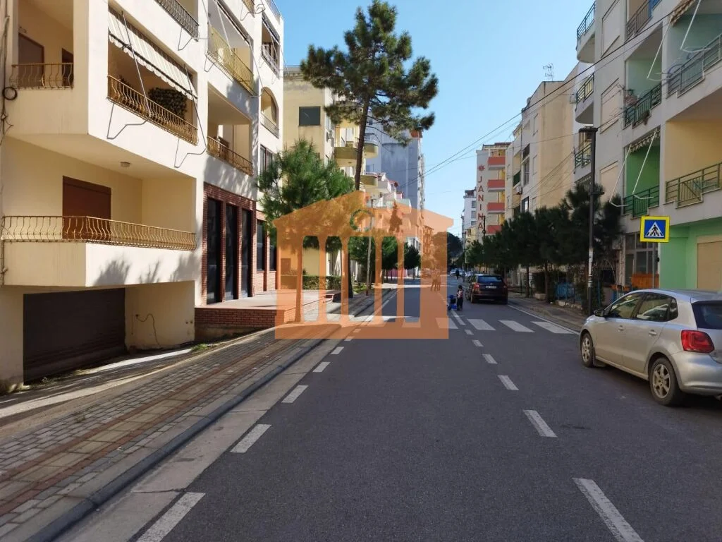 APARTAMENT 1+1 TEK SHKEMBI I KAVAJES,PER SHITJE!