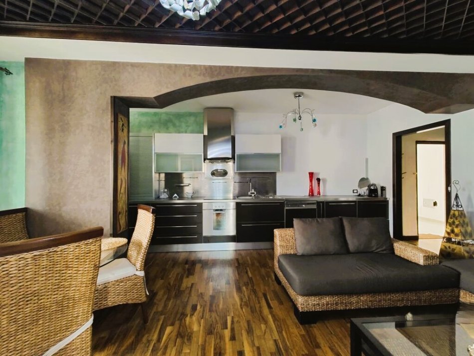 Tirane, shitet apartament 2+1+Aneks+Ballkon Kati 7, 115 m² 300.000 € 