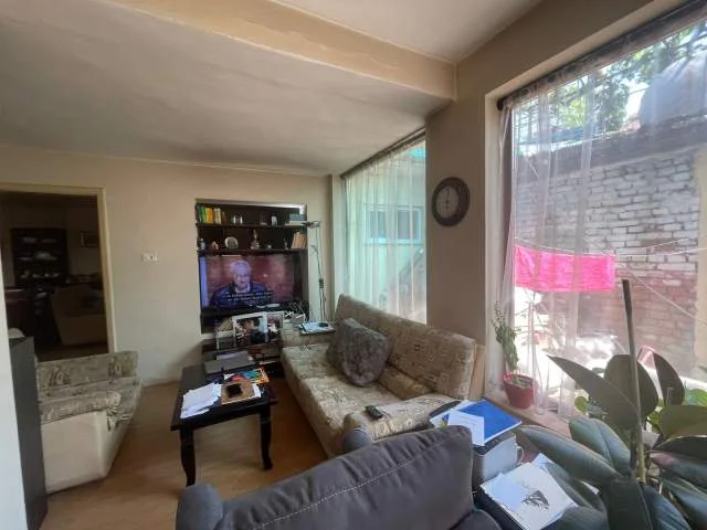 Tirane, shes shtepi 2 Katshe Kati 0, 150 m² 500.000 Euro (Pazari i Ri)