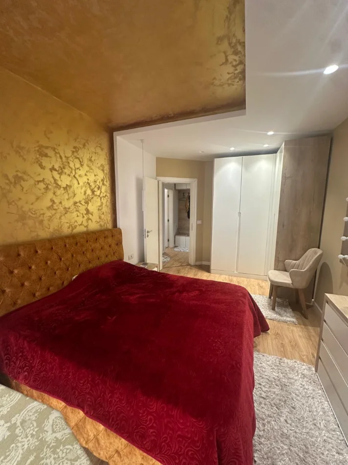 Tirane, jap me qera apartament 2+1+Ballkon Kati 1, 95 m² 620 € (Astir, afer bar Bohem)