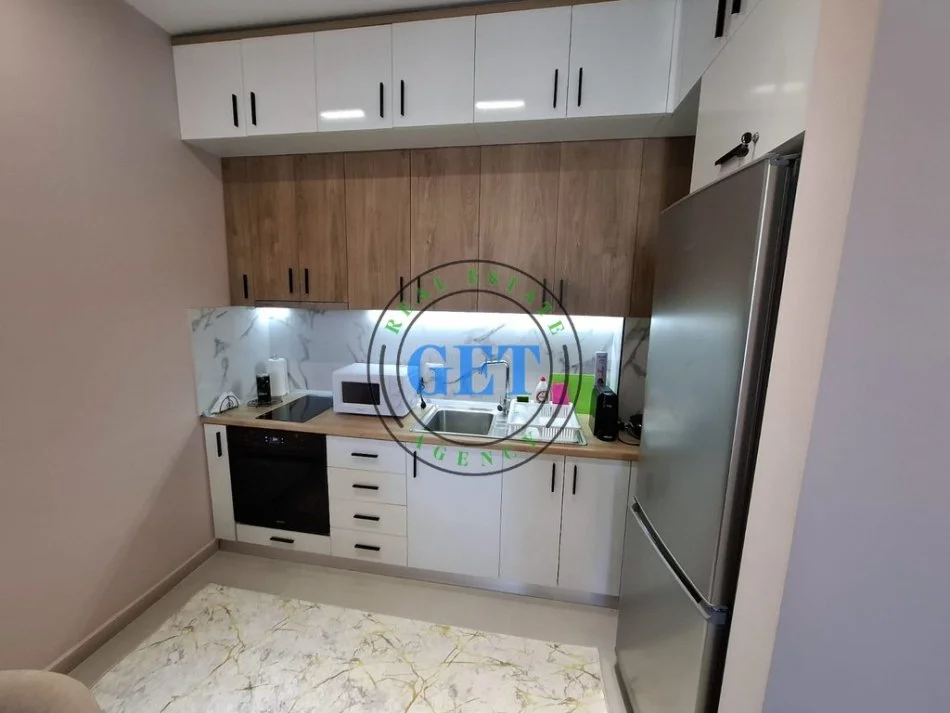 Durres, jepet me qera apartament 1+1 Kati 4, 450 € 