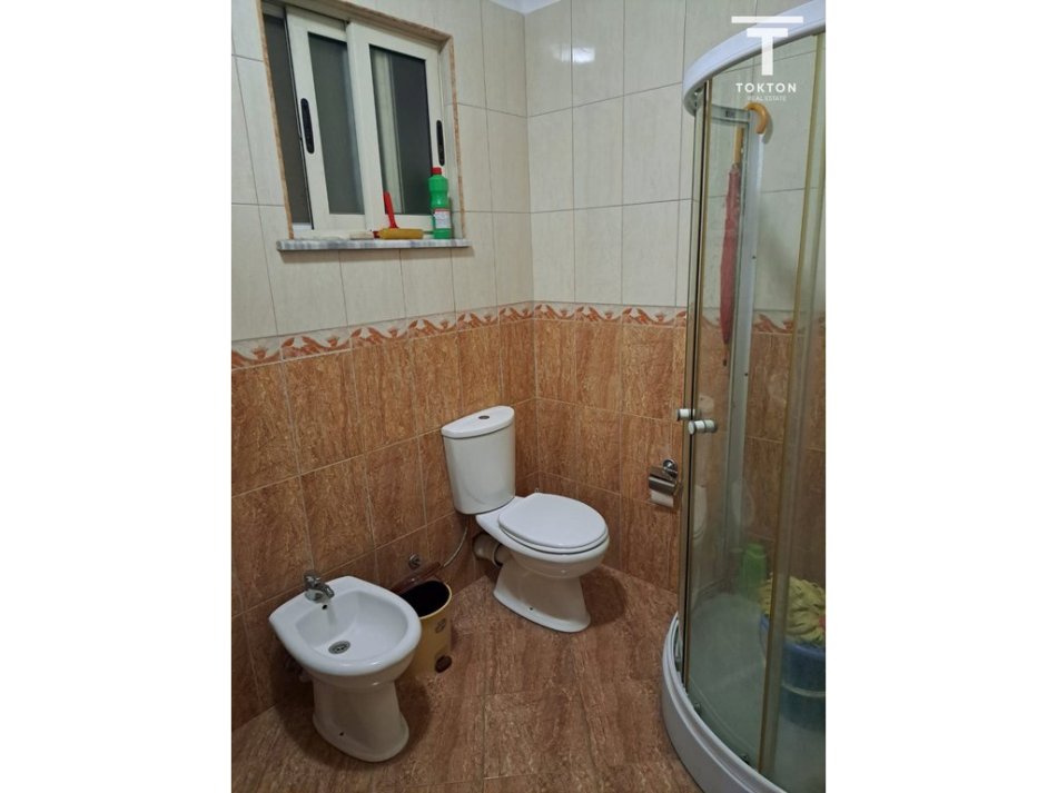 Tirane, shitet apartament 1+1 Kati 3, 64 m² 100.000 € (Fresku)