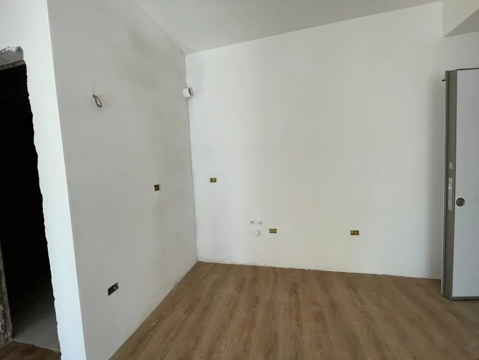Tirane, shitet apartament 1+1+Ballkon Kati 1, 60 m² 78.260 € (Rezidenca OXA Fresk)