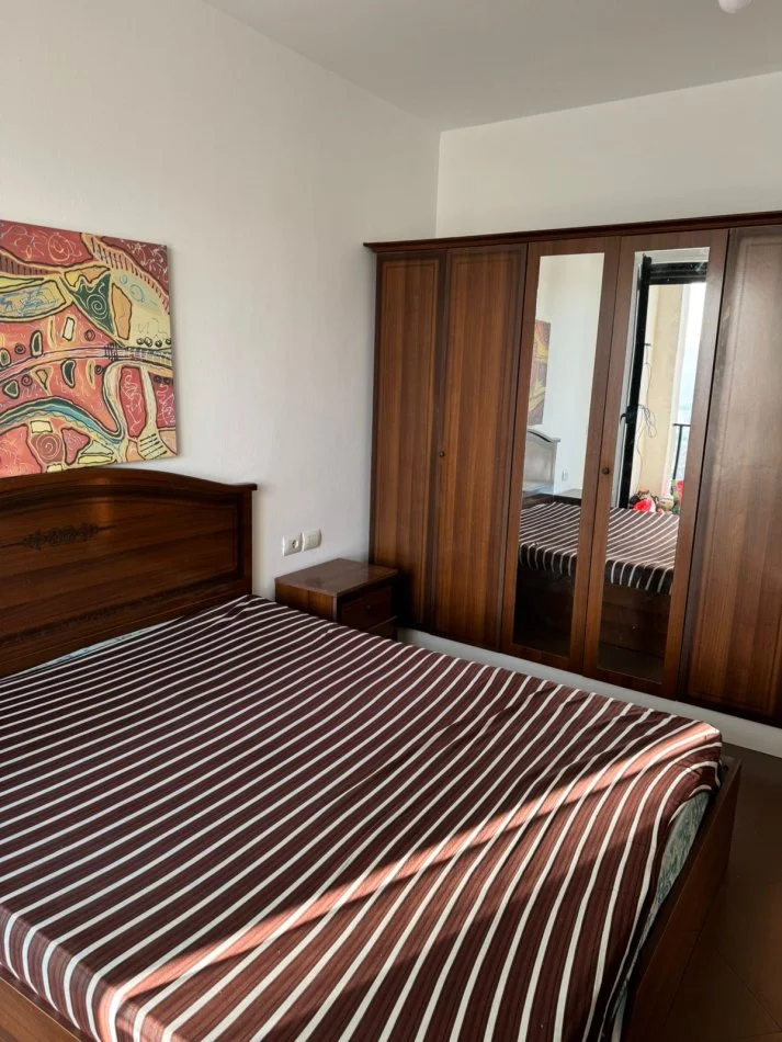 Tirane, jepet me qera apartament 2+1+Ballkon Kati 6, 128 m² 430 € (Casa Italia)