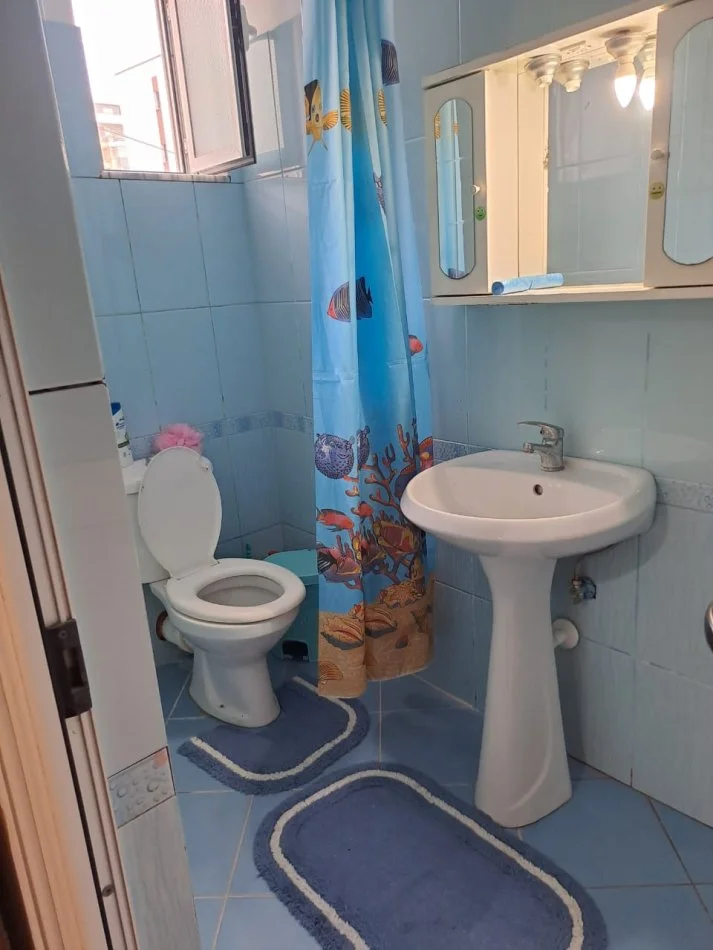 Tirane, jepet me qera apartament 2+1 Kati 2, 110 m² 450 € (Astir tek Rruga Janos Huniadi)