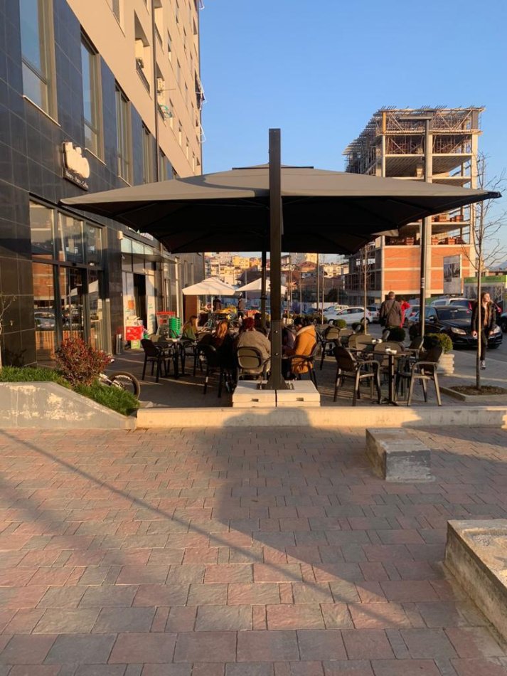 Tirane, jepet me qera bar-kafe Kati 0, 120 m² (Marie Kraja)