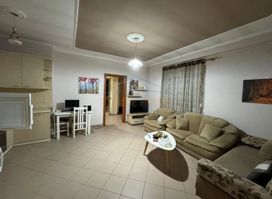 Tirane, jepet me qera apartament 1+1 Kati 6, 67 m² 650 € (Rruga e Bogdaneve)