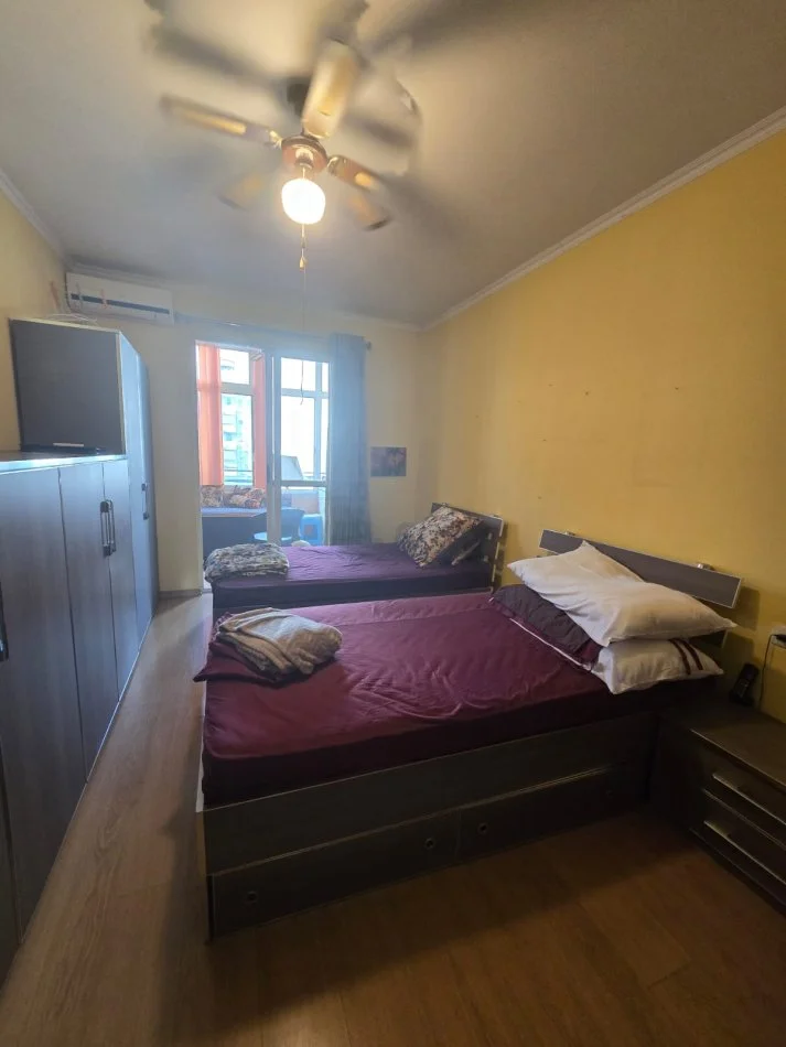 Tirane, jepet me qera apartament 1+1 Kati 5, 72 m² 450 € (rruga teodor keko)