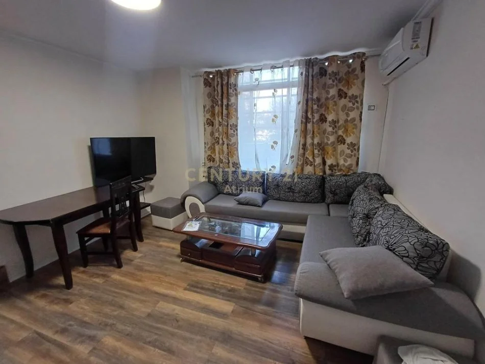 Tirane, shes apartament 1+1 Kati 1, 36 m² 90.000 € (shkolla e kuqe)