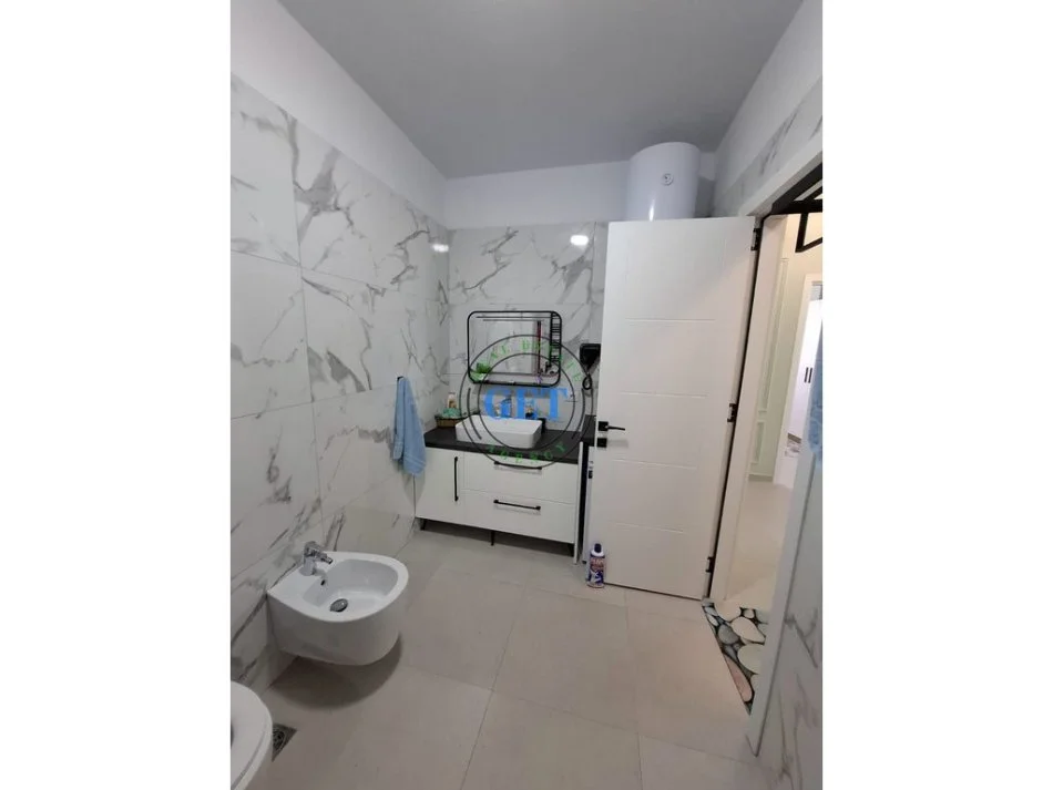 Durres, jepet me qera apartament 2+1 Kati 4, 85 m² 500 € 