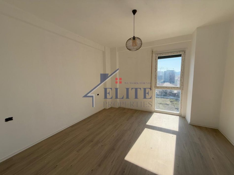 Tirane, jepet me qera apartament 1+1+Ballkon Kati 7, 110 m² 550 € (Fundi i Bulevardrit te Ri)