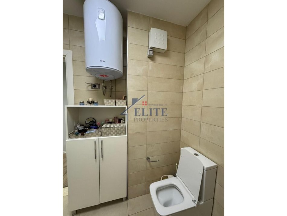 Tirane, jepet me qera apartament 2+1+Ballkon Kati 7, 100 m² 800 € (Don Bosko)
