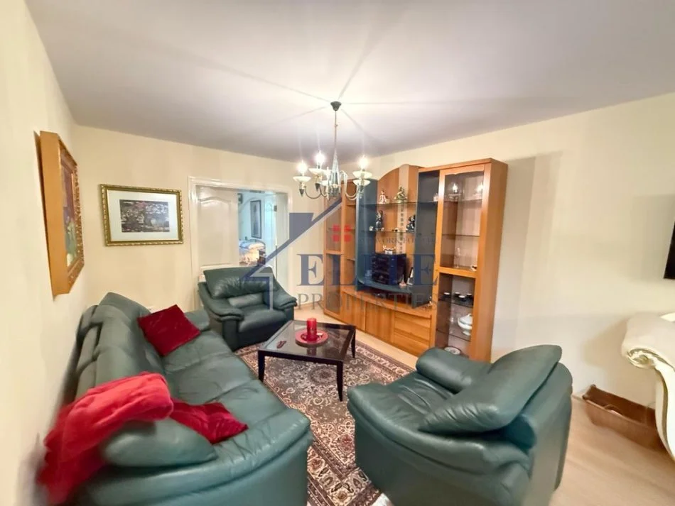 Tirane, shitet apartament 2+1+Ballkon Kati 2, 107 m² (Rruga Ali Visha)