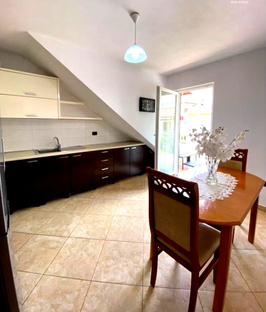 APARTAMENT 3+1 ME QIRA   📍Kodra e Priftit 600 €