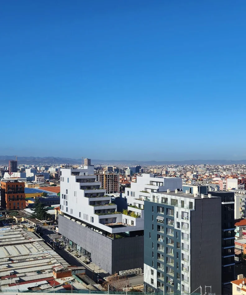 Tirane, jepet me qera apartament 1+1 Kati 11, 76 m² 550 € (Farmacia 10 prane spitalit Nene Tereza)