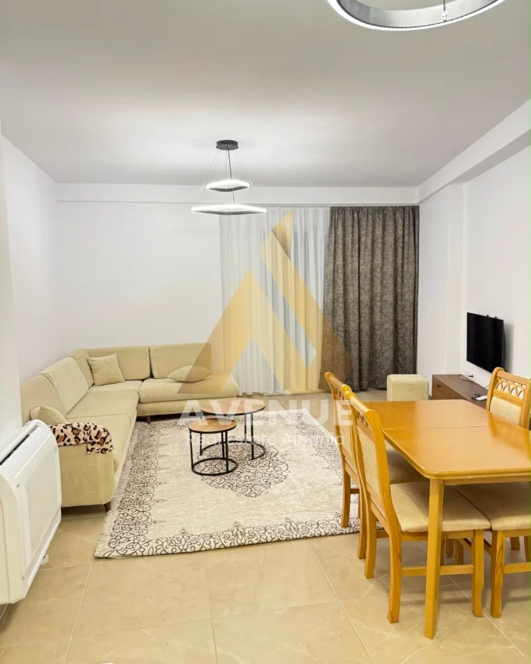 Tirane, jepet me qera apartament 1+1 Kati 9, 450 € (KOMPLEKSI JOLLA ASTIR)