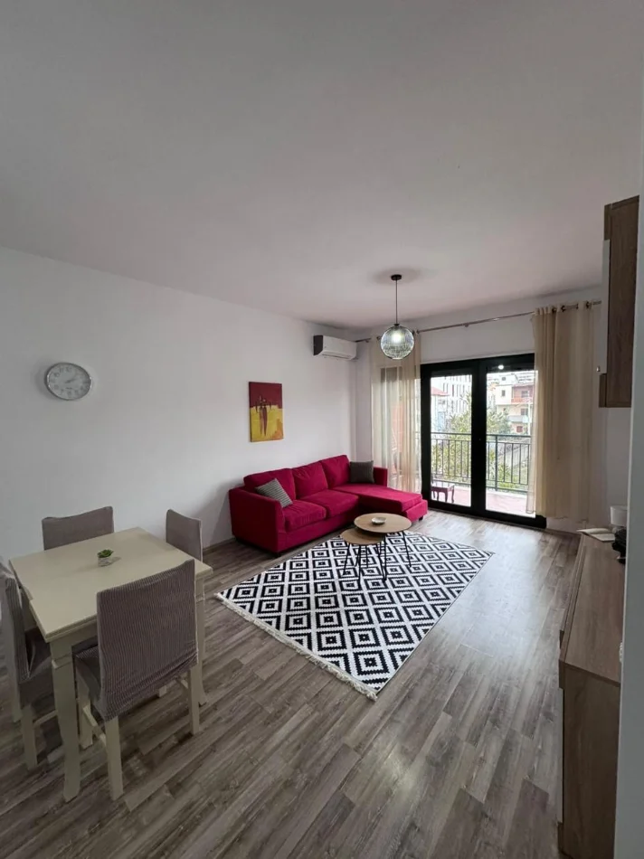 Tirane, jepet me qera apartament 1+1 Kati 2, 60 m² 450 € (Green City ,Unaza e Re)