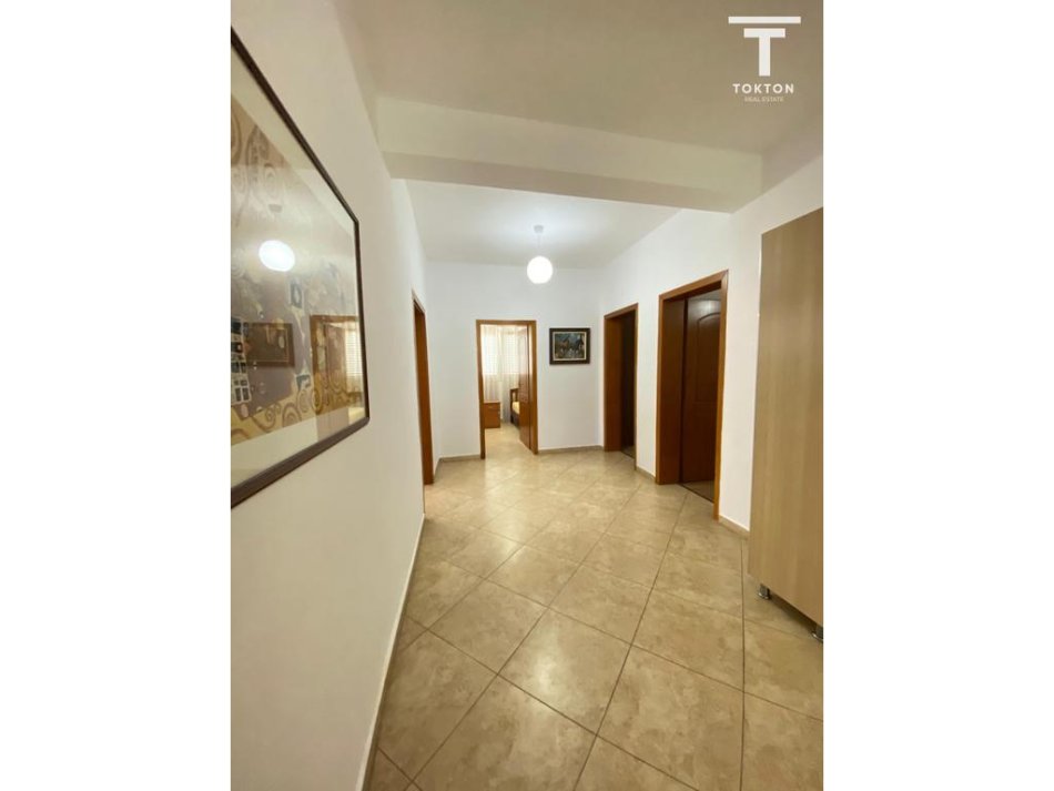 Tirane, jepet me qera apartament 3+1 Kati 2, 150 m² 600 € (Kodra e Priftit, Tiranë, TT 2072)