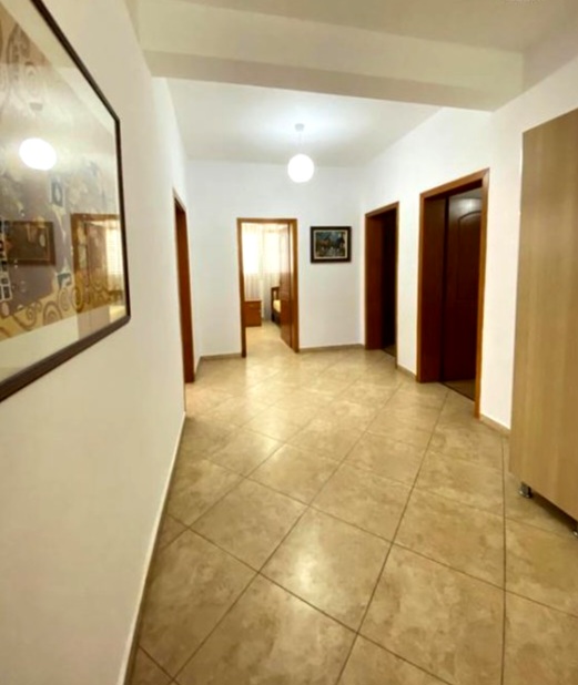 APARTAMENT 3+1 ME QIRA   📍Kodra e Priftit 600 €