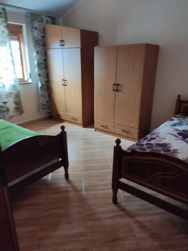 Tirane, jepet me qera apartament 1+1 Kati 5, 60 m² 380 € (Kryqezimi i Siri Kodres)