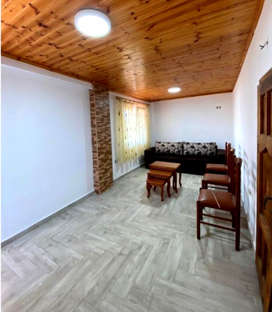 APARTAMENT 3+1 ME QIRA   📍Kodra e Priftit 600 €