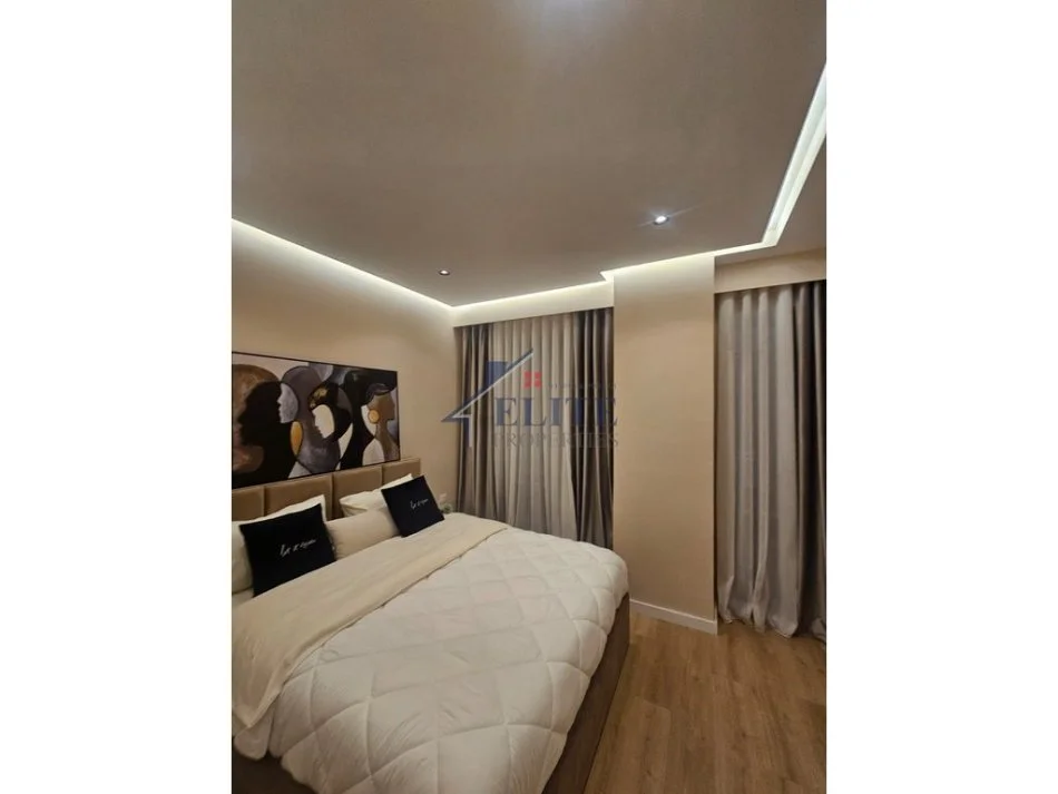 Tirane, shitet apartament 1+1+Ballkon Kati 3, 107 m² 275.000 € (Pazari i Ri)
