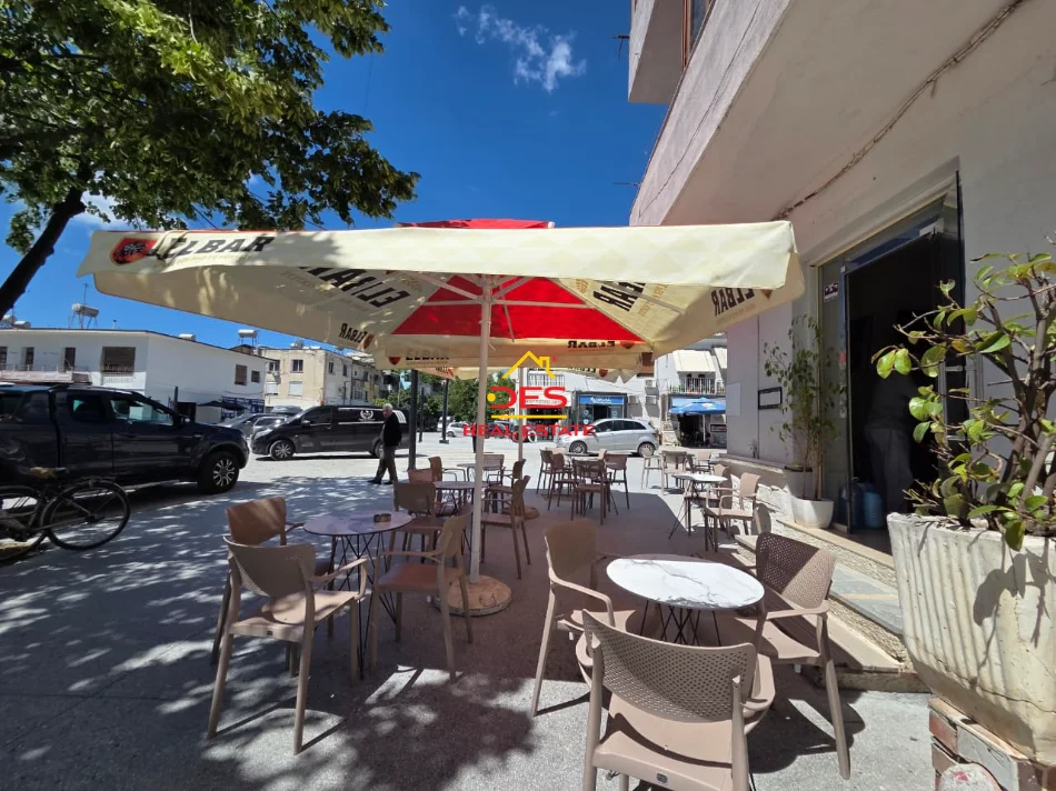 Vlore, shitet bar-kafe Kati 0, 28 m² 150.000 € (Rruga Ate Kristo Negovani)