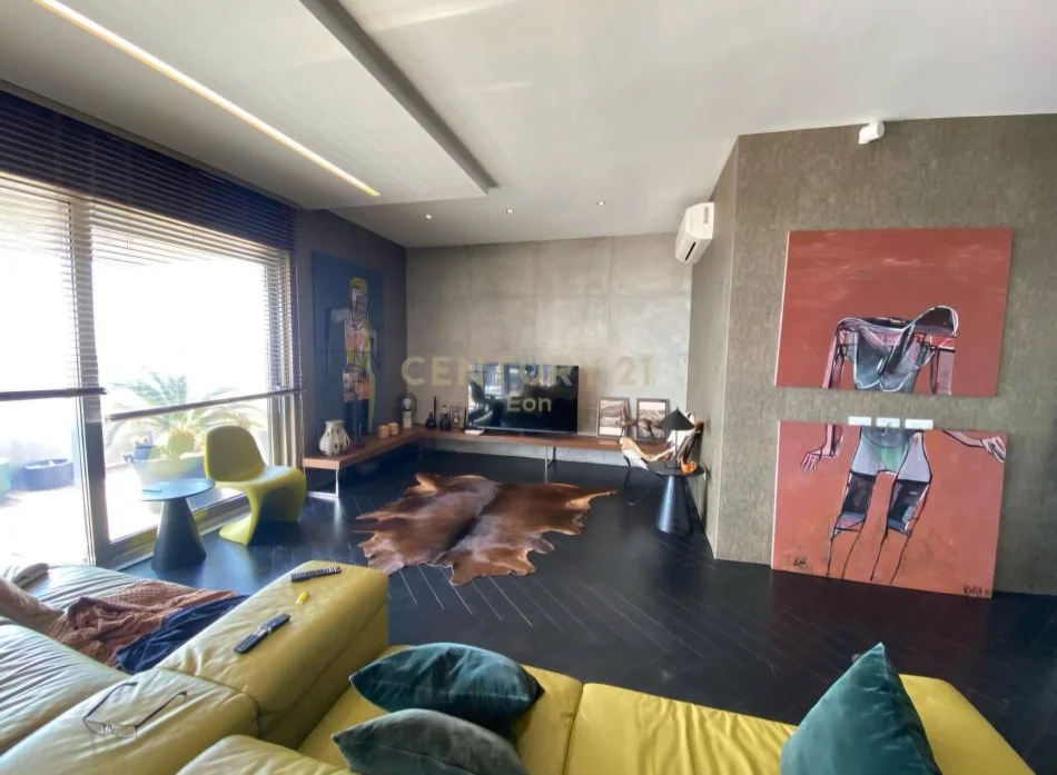 Durres, shitet apartament+verande | Penthouse 5+1 Kati 10, 261 m² 670.000 € (Durrës, Qendër)