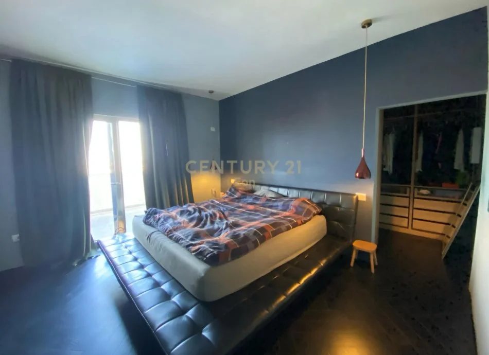 Durres, shitet apartament+verande | Penthouse 5+1 Kati 10, 261 m² 670.000 € (Durrës, Qendër)