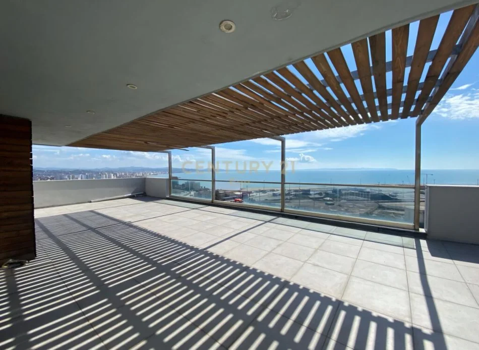 Durres, shitet apartament+verande | Penthouse 5+1 Kati 10, 261 m² 670.000 € (Durrës, Qendër)
