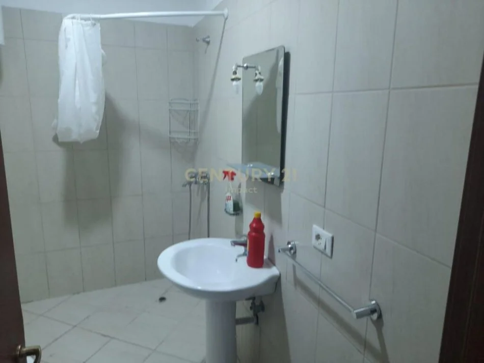 Apartament 2+1 për Qira në Yzberisht, Tiranë - 420€