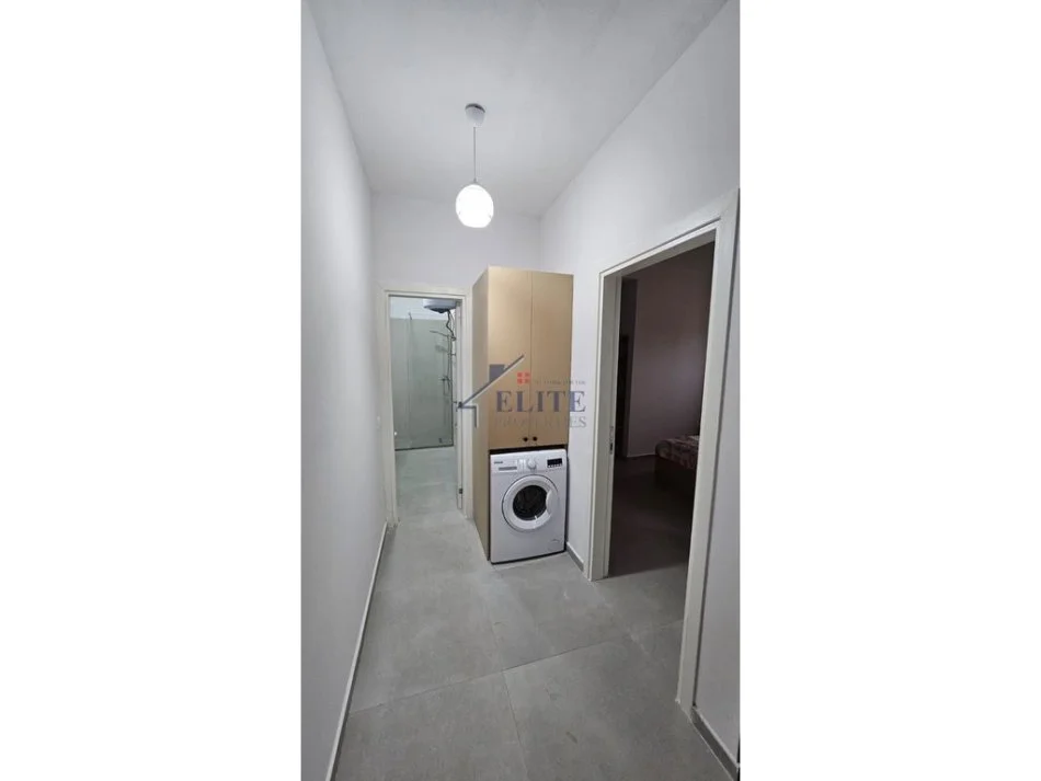 Tirane, jepet me qera apartament 1+1+Ballkon Kati 0, 44 m² 450 € (Kopshti Botanik)