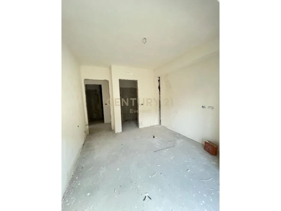 REZIDENCA KODRA E DIELLIT 2-ZGJATIMI APARTAMENT 2+1!!
 170 000 euro