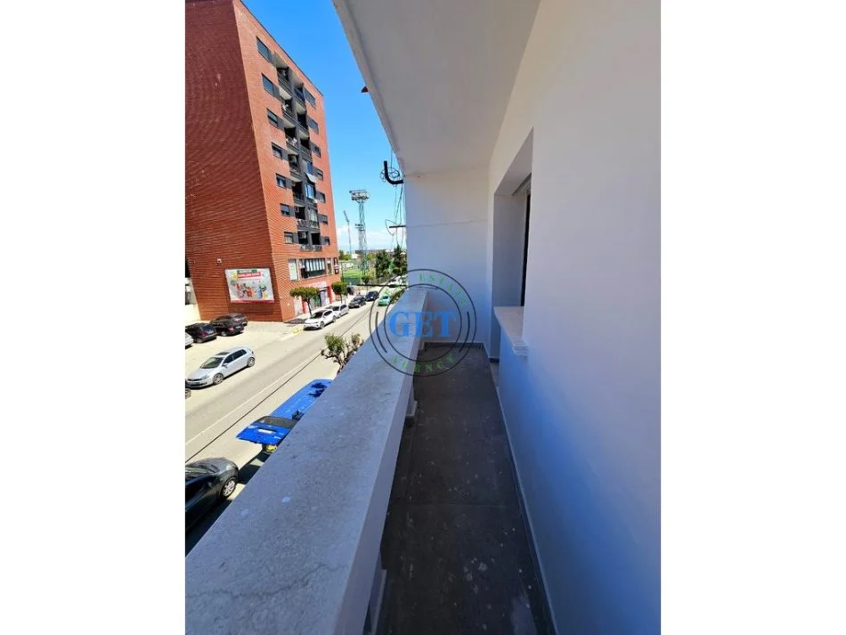 Durres, shitet apartament 2+1 Kati 2, 61 m² 81.000 € (PRANE DREJTORIS SE POLICISE, DURRES)