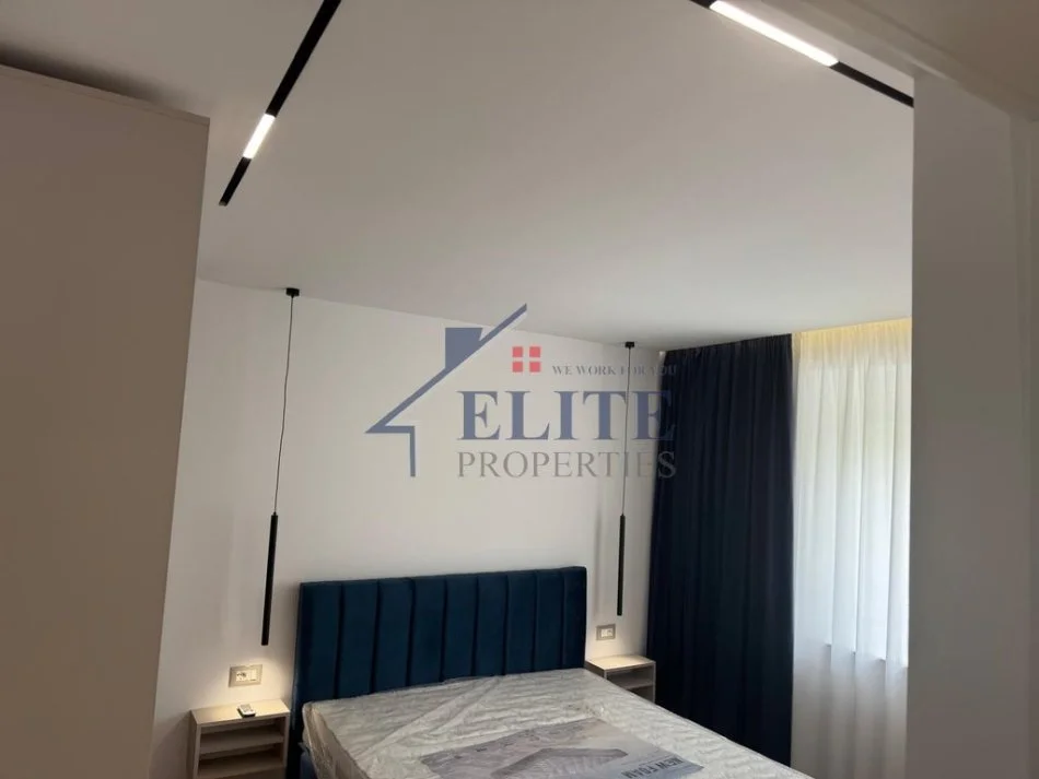 Tirane, jepet me qera apartament 1+1 Kati 5, 70 m² 1.000 € (Mine Peza)